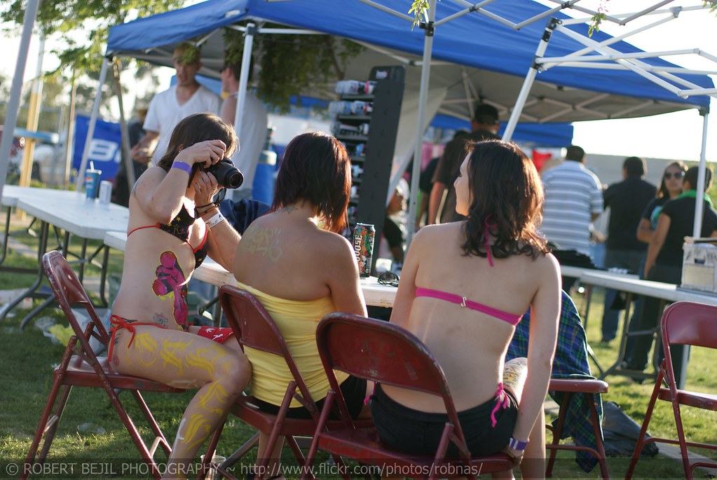 Downtown Bakersfield Bars Draw Crowds With Country, Dance, Lounge Venues