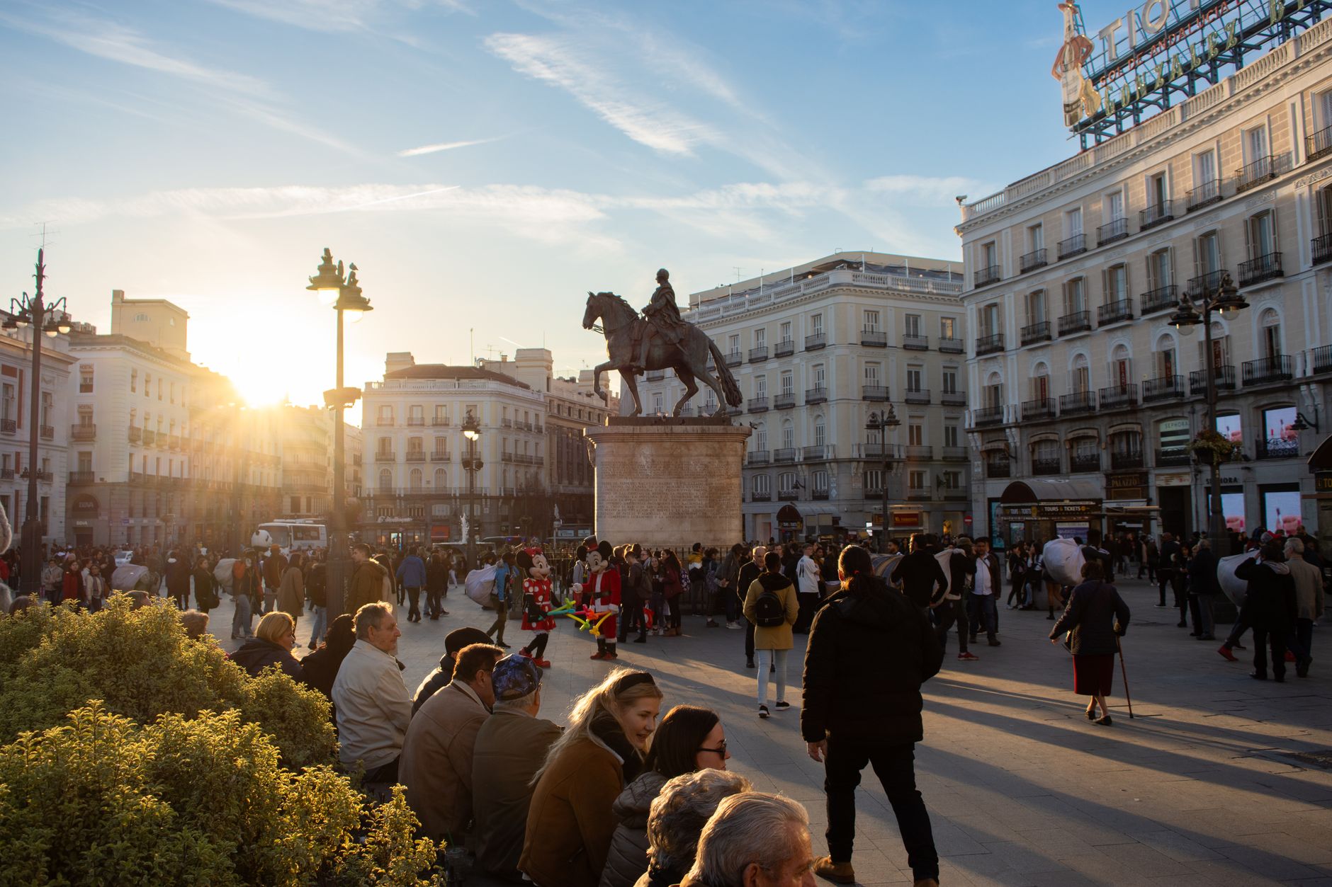 Your Complete Guide to Moving Around Madrid Like a Local