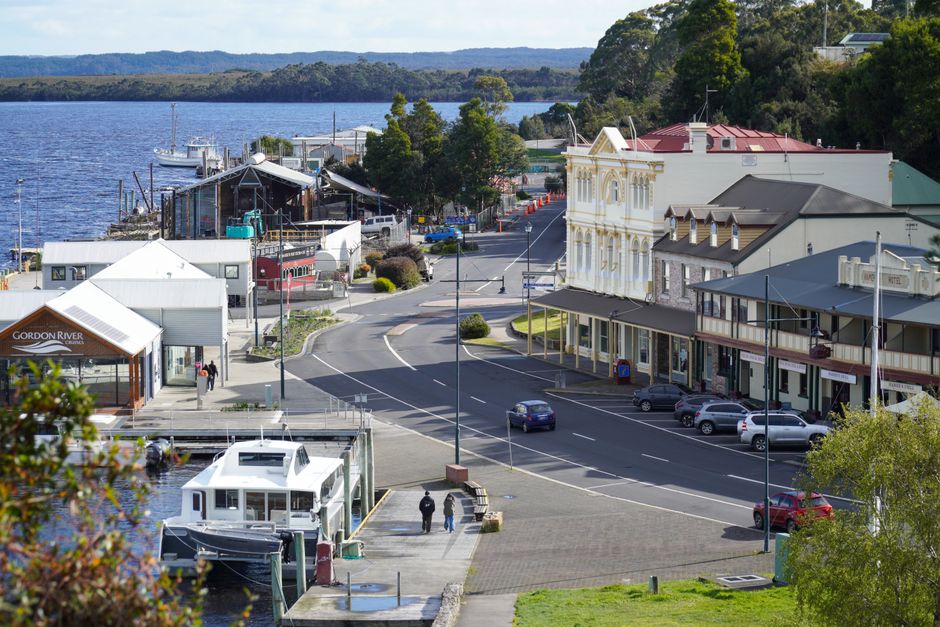 Street Art & Design Districts: Your Complete Guide to Tasmania's Best Creative Experiences Right Now