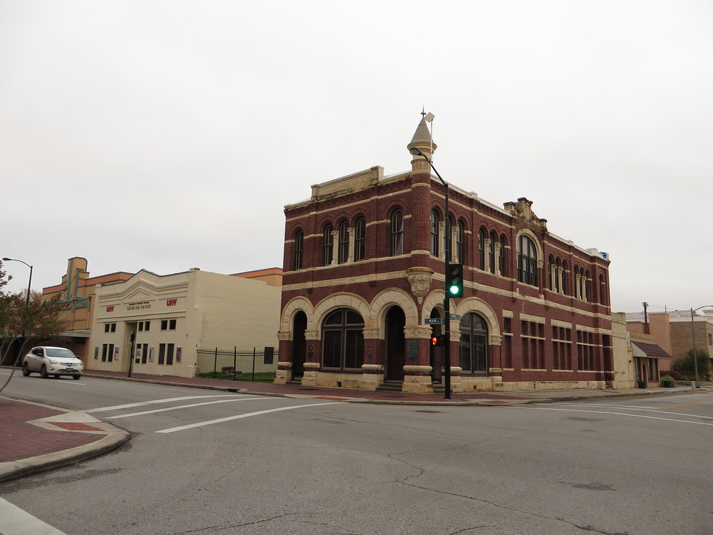 East Austin Retail Strips Evolve as Boutiques Swap Fast Fashion for Local Makers