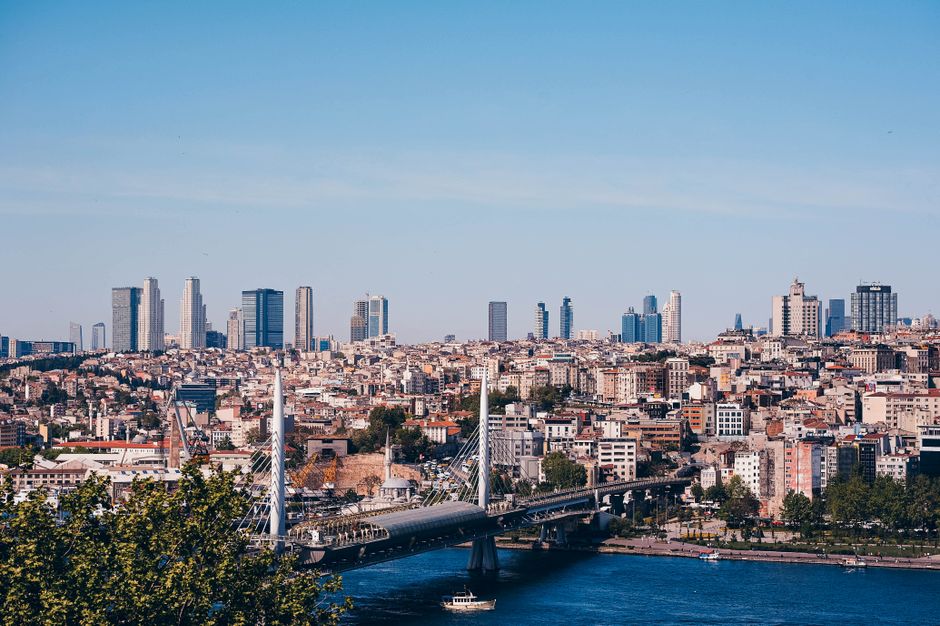 Istanbul's Tourism Boom: How Economic Data Reveals the Real Money Behind the Golden Horn
