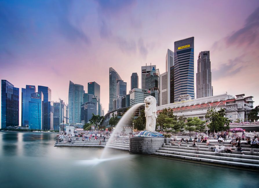 Singapore's Tourism Rebound: Reading the Economic Signals Behind Record Visitor Numbers