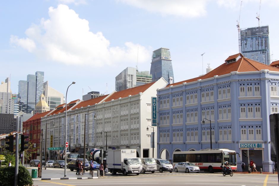 Rate Crossroads: What the Next MAS Move Means for Singapore Mortgages, REITs and the Wealth Hub