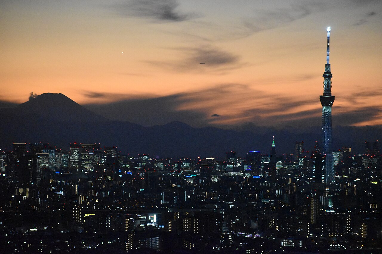 Tokyo's June Hiring Surge: Early Movers Cash In on Summer Talent Rush
