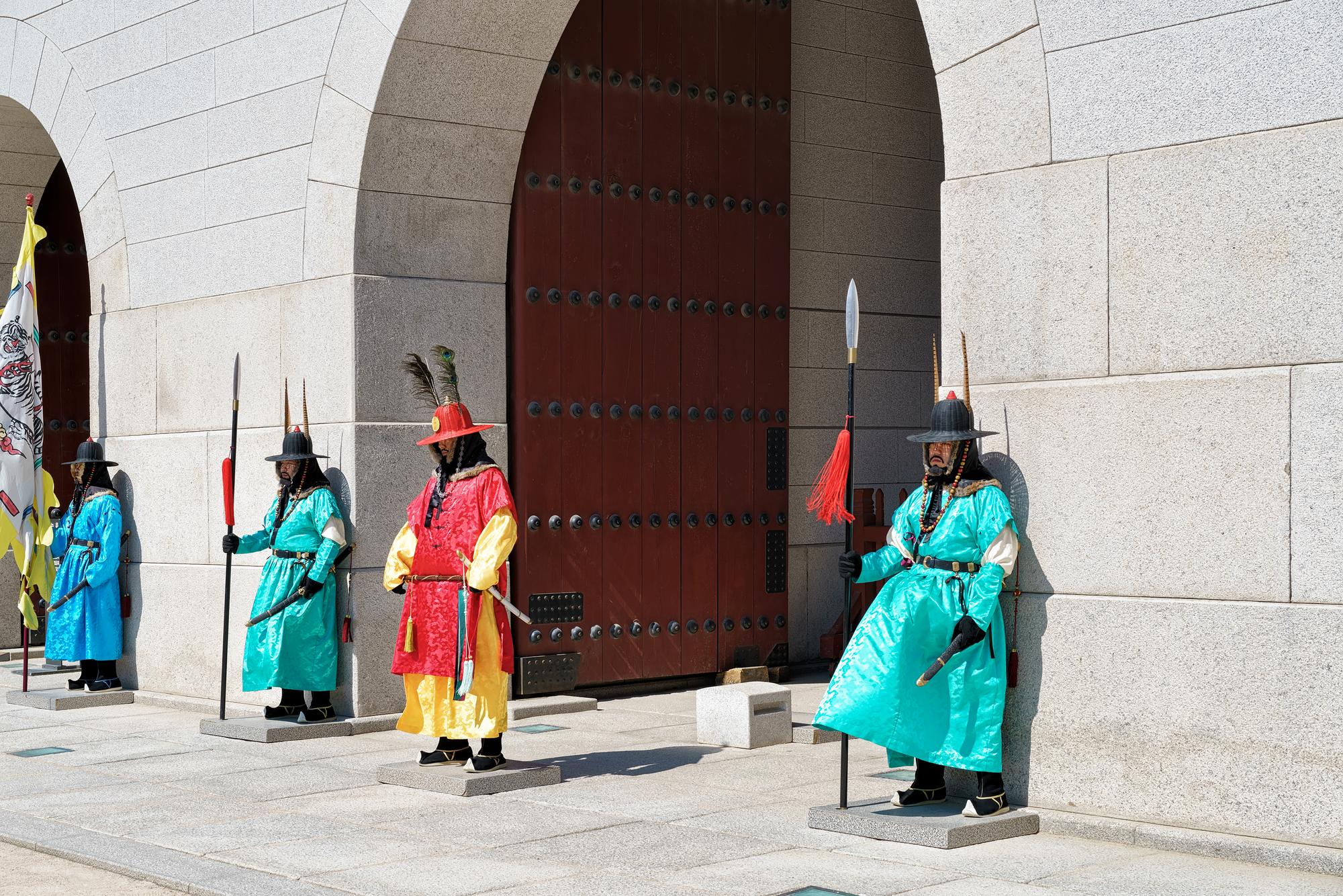 Seoul's Top Attractions Blend Ancient Palaces With Thriving K-Pop Culture