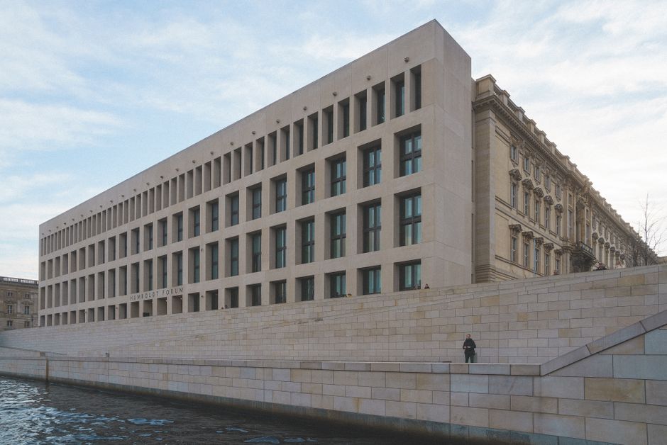 Berlin's Dinner Table Revolution: Why Everyone's Suddenly Obsessed With Neighbourhood Kitchens