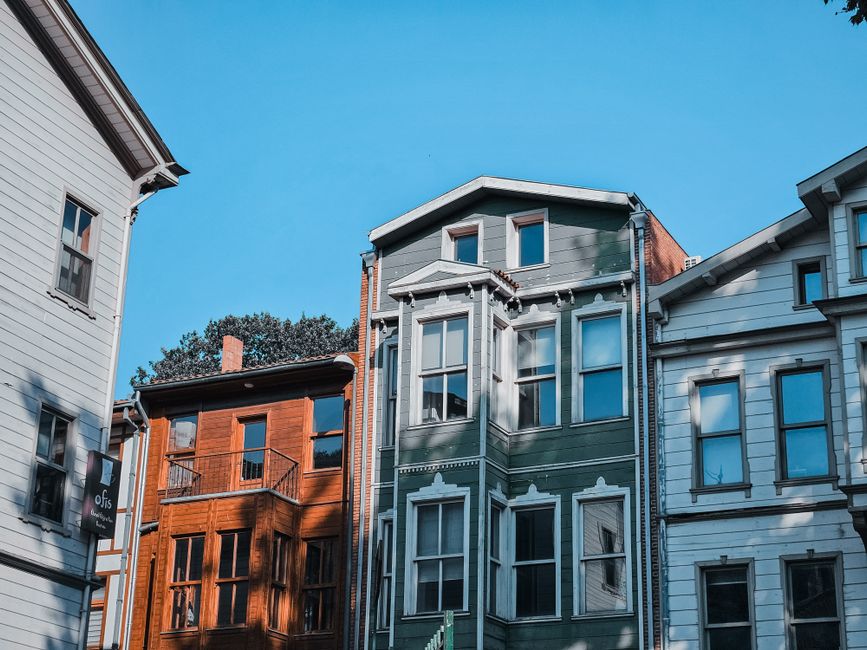 Istanbul's Building Boom: What's Really Driving New Development Prices—and What You Need to Know Before Buying
