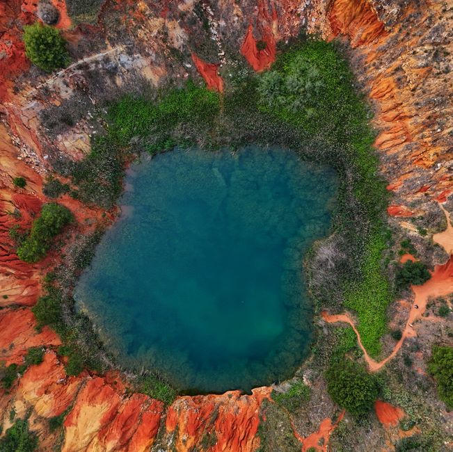 Australia Mines Half World's Bauxite but Smelts Almost None
