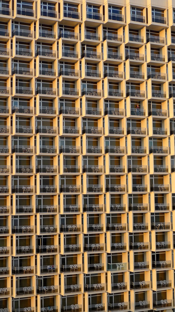 Tel Aviv Renters Face Higher Costs as Summer Leases End Amid Shortage