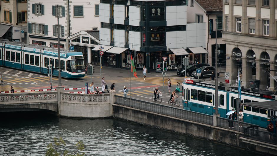 Zurich's Restaurant Scene Braces as Global Instability Reshapes Supply Chains and Tourist Flows