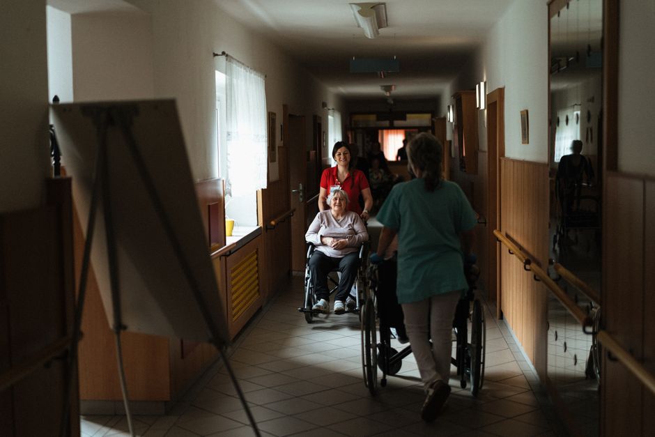 Aged Care Funding Darwin: Senate Backs Algorithm Override