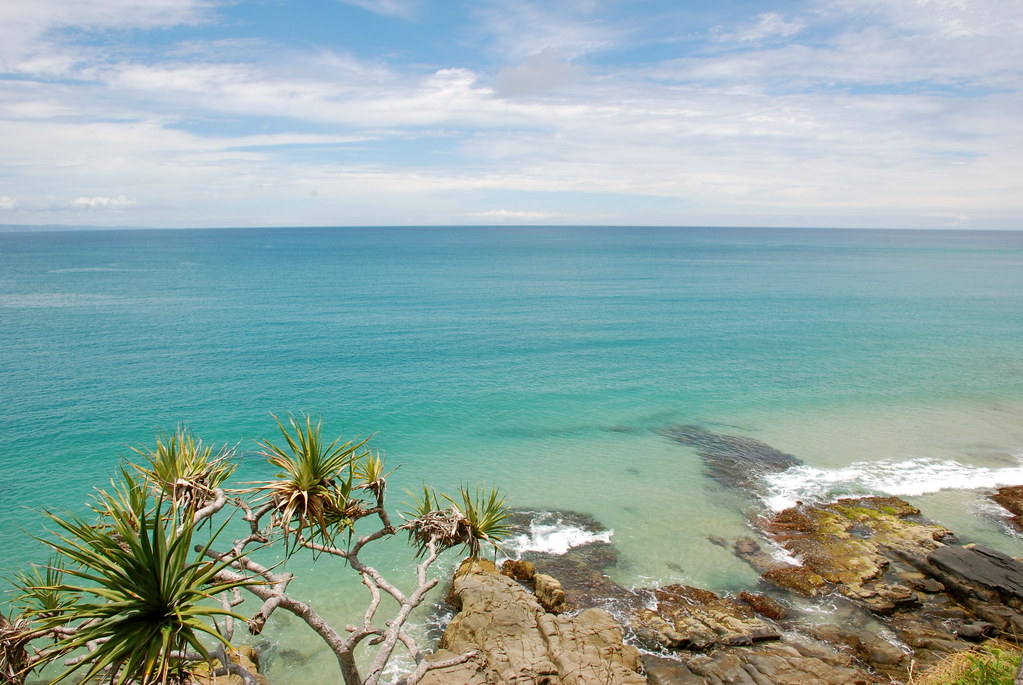 Sunshine Coast investors caught in sharemarket downturn as banks and miners sink