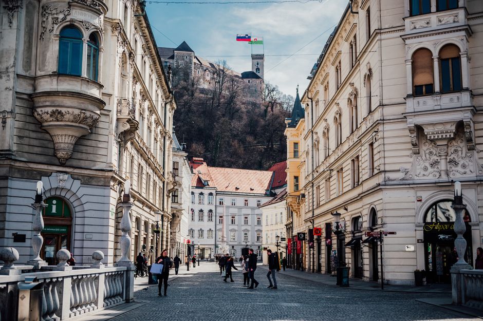 Ljubljana Locals Cut Food Waste, Costs Shopping Markets Three Times Weekly