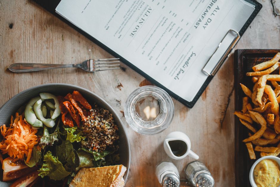 Top Healthy Cafes and Restaurants with Nutritionist Approval