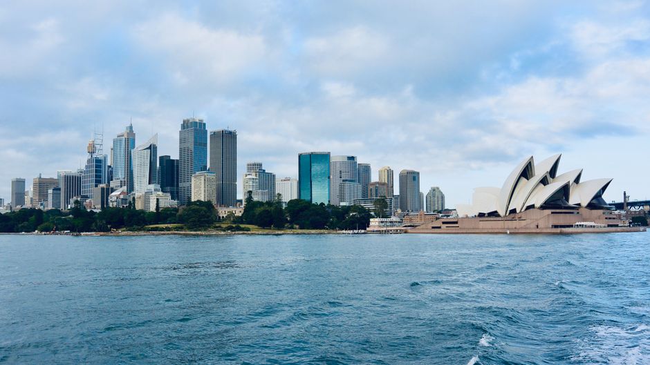 Tourism Surge Drives Up Sydney Prices, Crowds Popular Neighborhoods