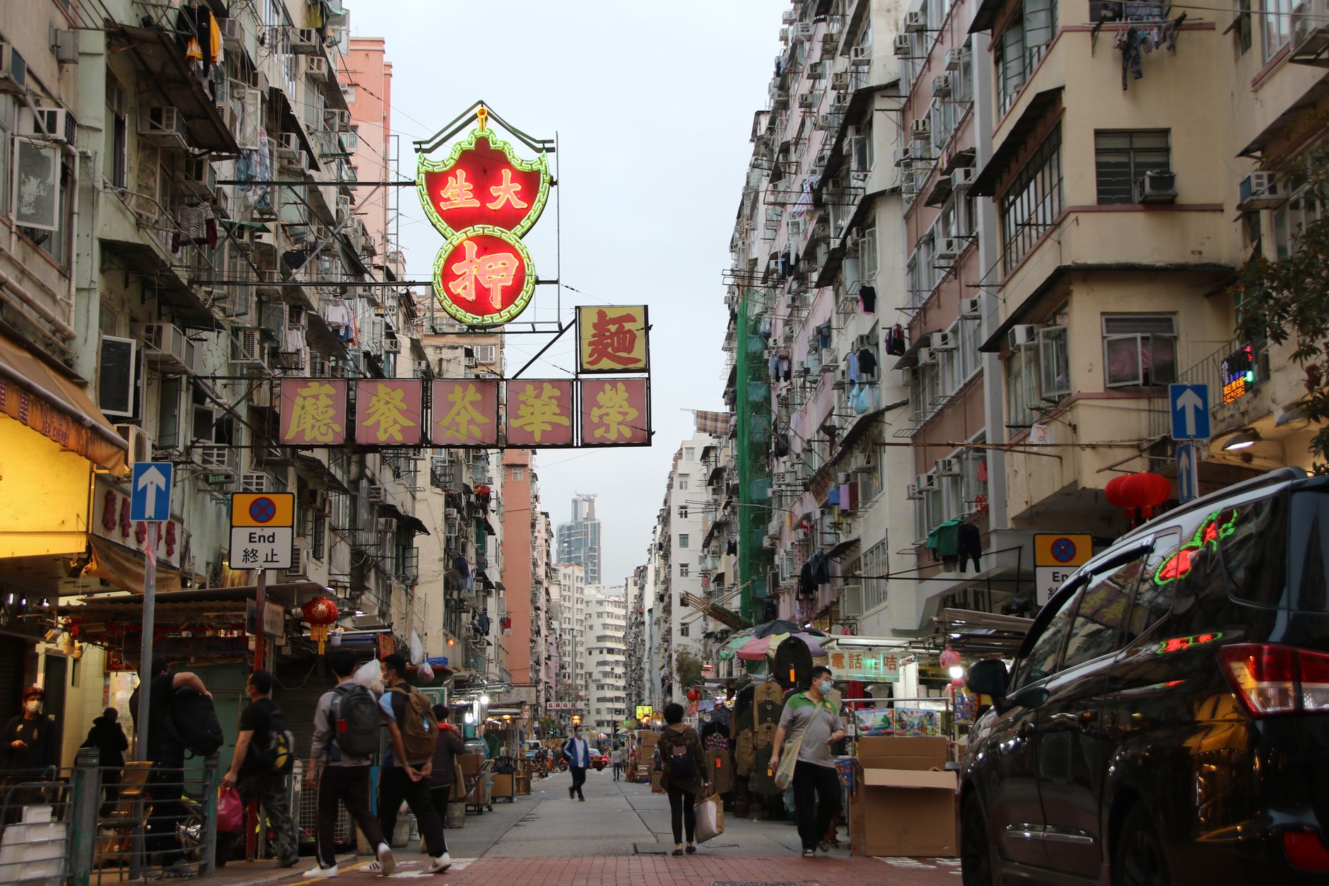 Master Hong Kong's Transport Network: A Resident's Practical Guide to Getting Around with Ease