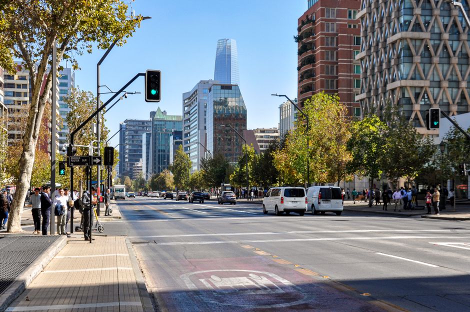 Santiago's Sleep Revolution: How Local Wellness is Catching Up to—and Diverging from—Global Rest Trends