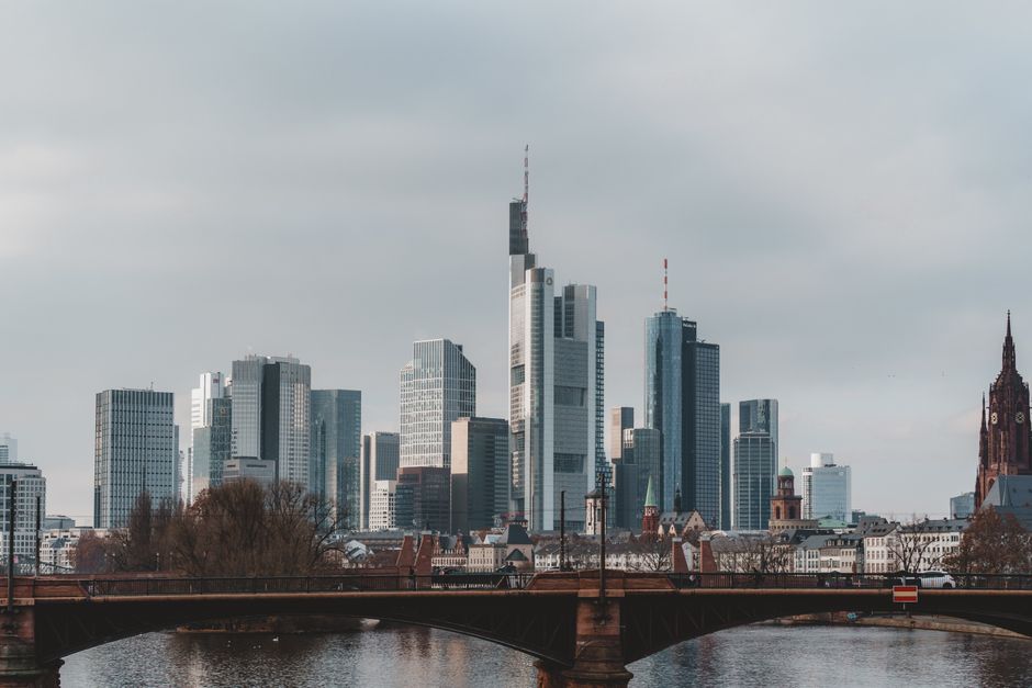 Frankfurt's Emerging Artists Reshape City's Creative Scene This Summer