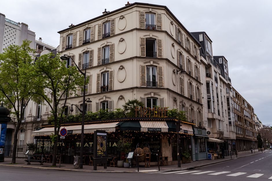 Paris Takes Lead in Duplicate Image Replacement, Outpacing Global Counterparts