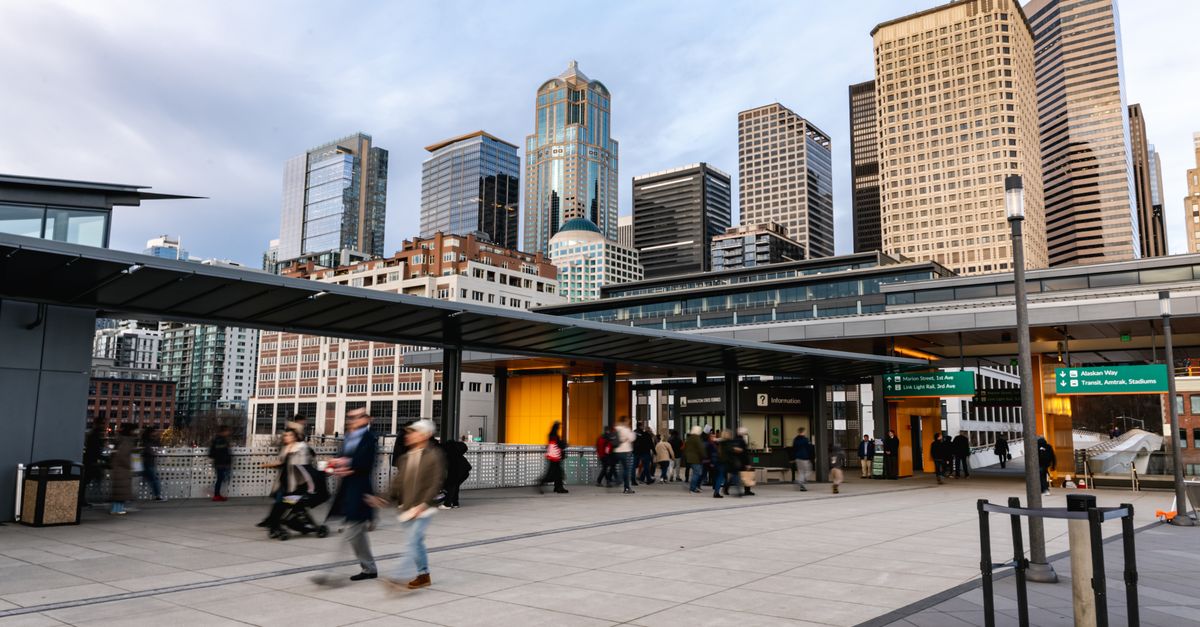 Seattle Tech Giants Navigate Global Supply Chain Disruptions Amid Chaos