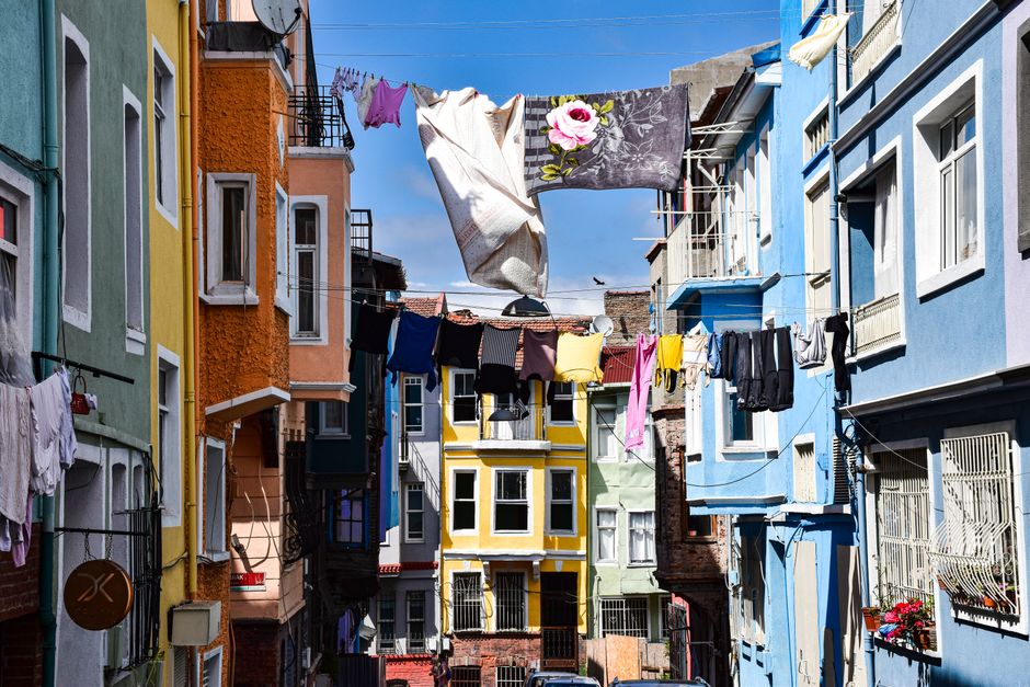 Where Istanbul's Families Build Community: Inside the Neighbourhood Character That Shapes Parenting Life