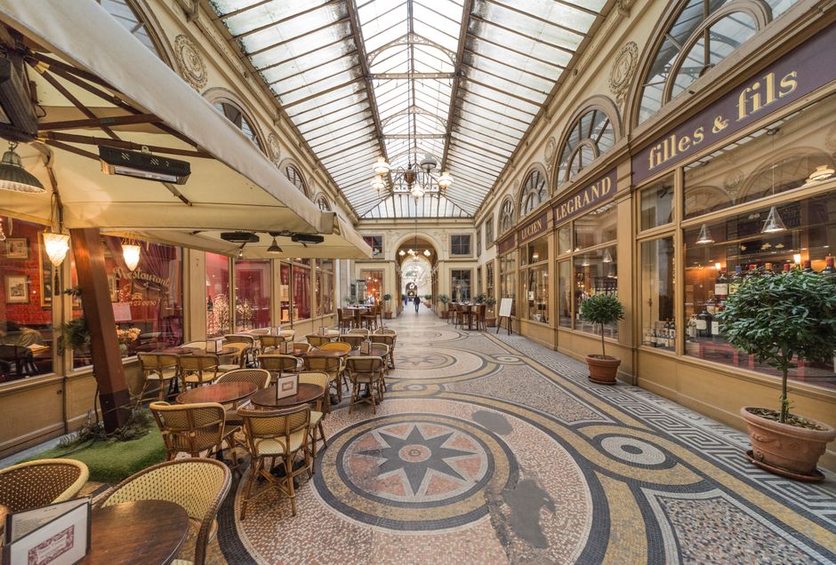 From Zinc Counters to Farm-to-Table: How Paris Reinvented Its Restaurant and Bar Culture