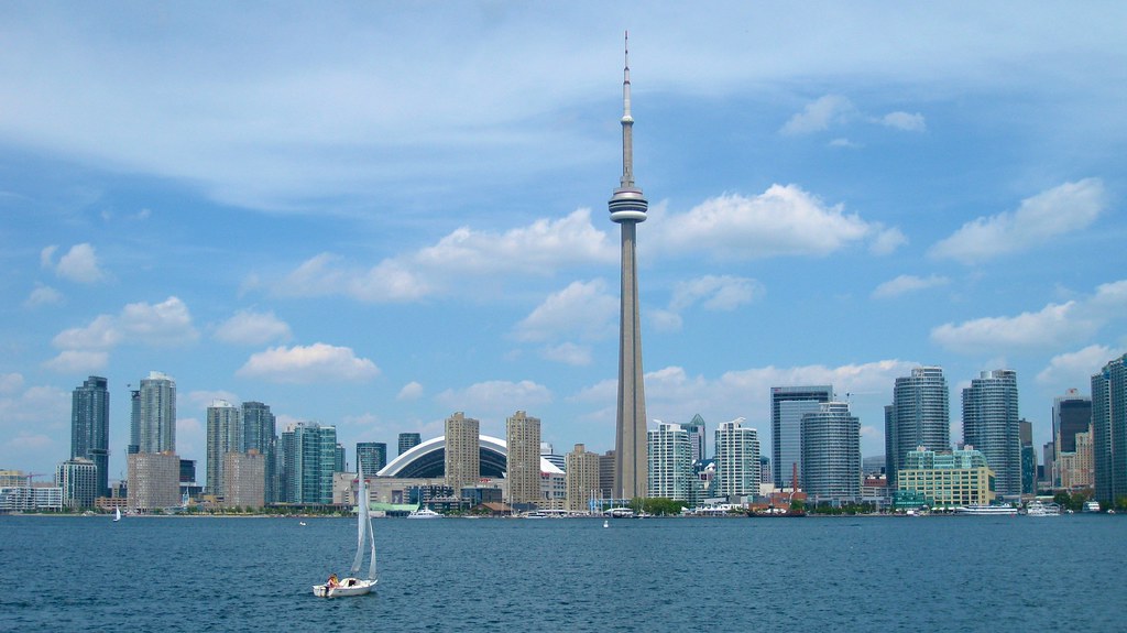 Toronto Dietitians Approve These 5 Healthy Restaurants Using Local Produce