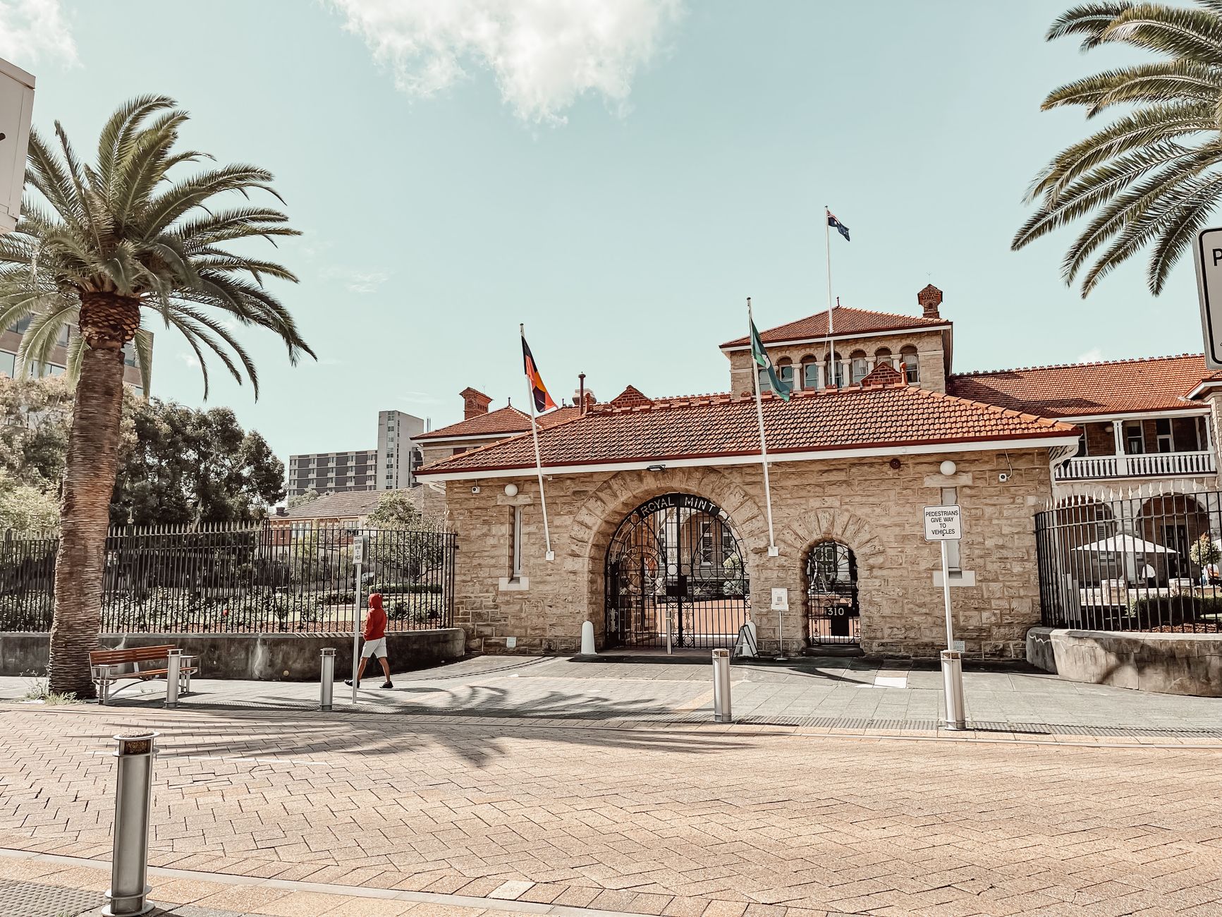 Cost of Living Perth 2024: Housing, Wages & Expenses