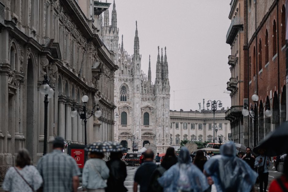 Milan's Investment Sector Faces Perfect Storm as Geopolitical Tensions and Cost Pressures Collide