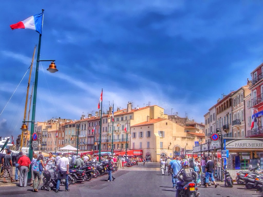 Saint-Tropez Launches Family-Friendly Cycling Routes Along Flat Coastal Paths