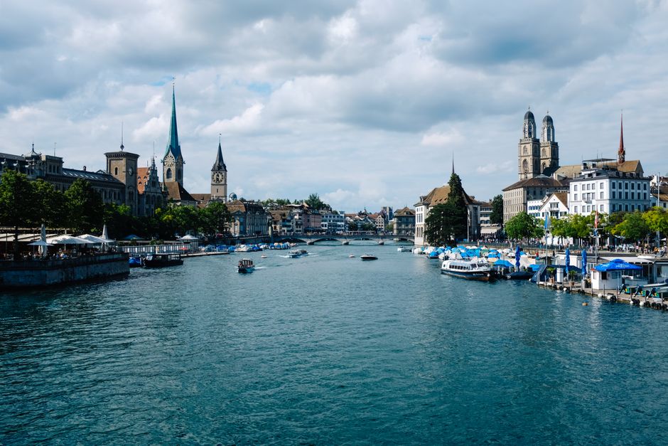 Zurich's Job Market Sends Mixed Signals as Global Uncertainty Reshapes Investment Flows