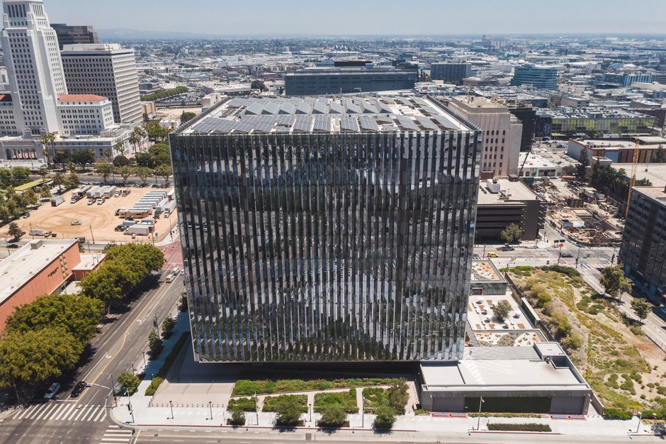 How Los Angeles Became a Sustainability Leader: The Long Road From Smog to Green Innovation