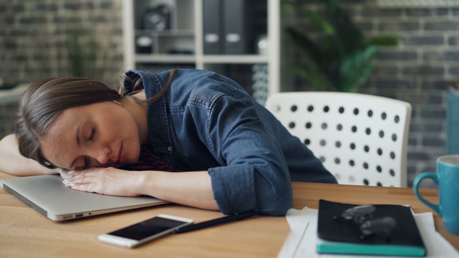 Shift Workers and Irregular Sleep: Practical Strategies to Reclaim Your Rest