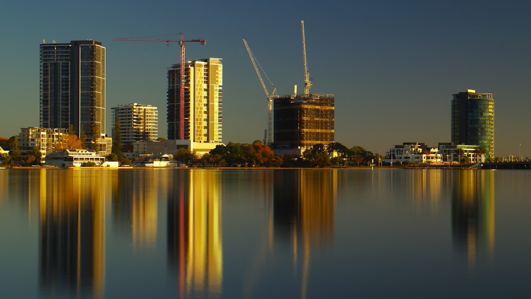 Scarborough's Waterfront Revamp Attracts Perth Investors as Vacancies Tighten