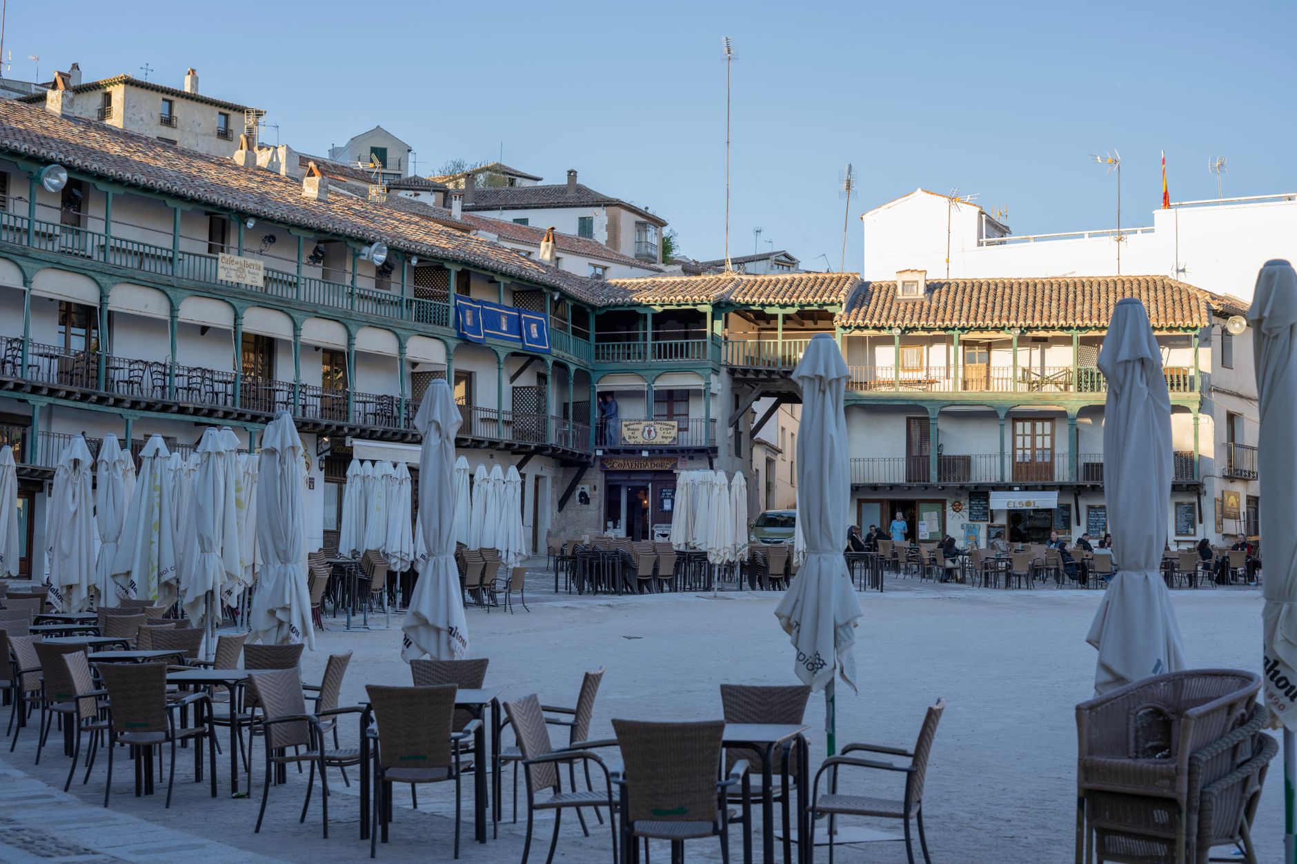 Morning Rush, Evening Rhythm: How Madrid's Metro Reveals the Soul of Each Neighbourhood