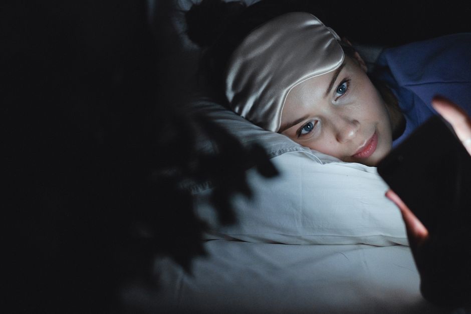 Screen Time and Sleep: What the Research Actually Shows