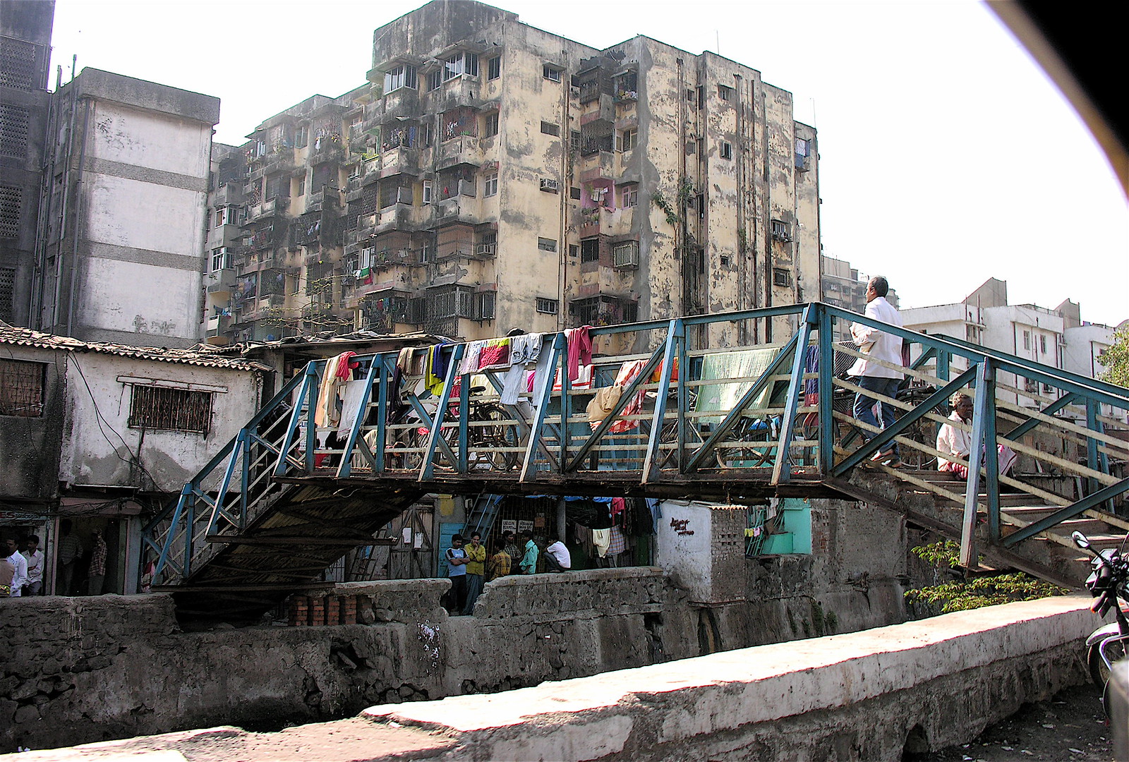 Mumbai's Rental Vacancy Plummets Below 2%, Fueling Bidding Wars