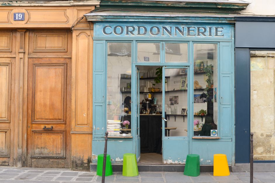 Wine Bars Paris: Local Guide to the Best Venues