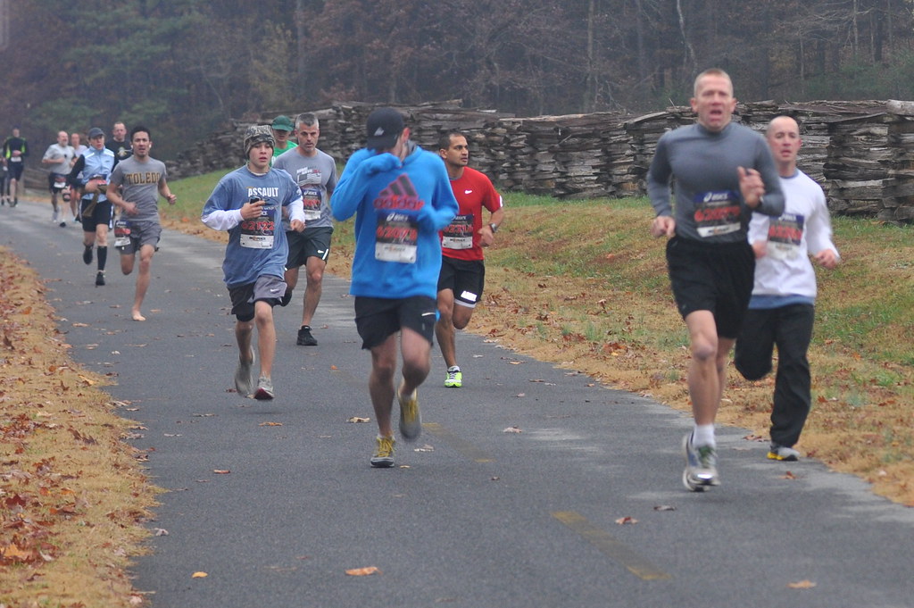 Atlanta Running Clubs Thrive by Building Community Through Local Routes
