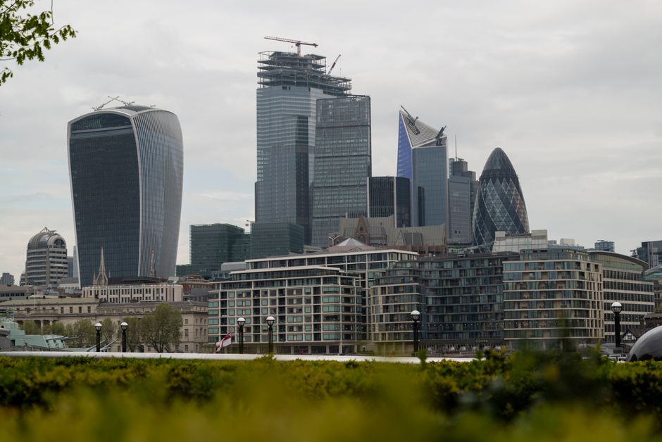 FTSE 100 at 10,497: The Dividend Scorecard Every Income Investor Needs Right Now