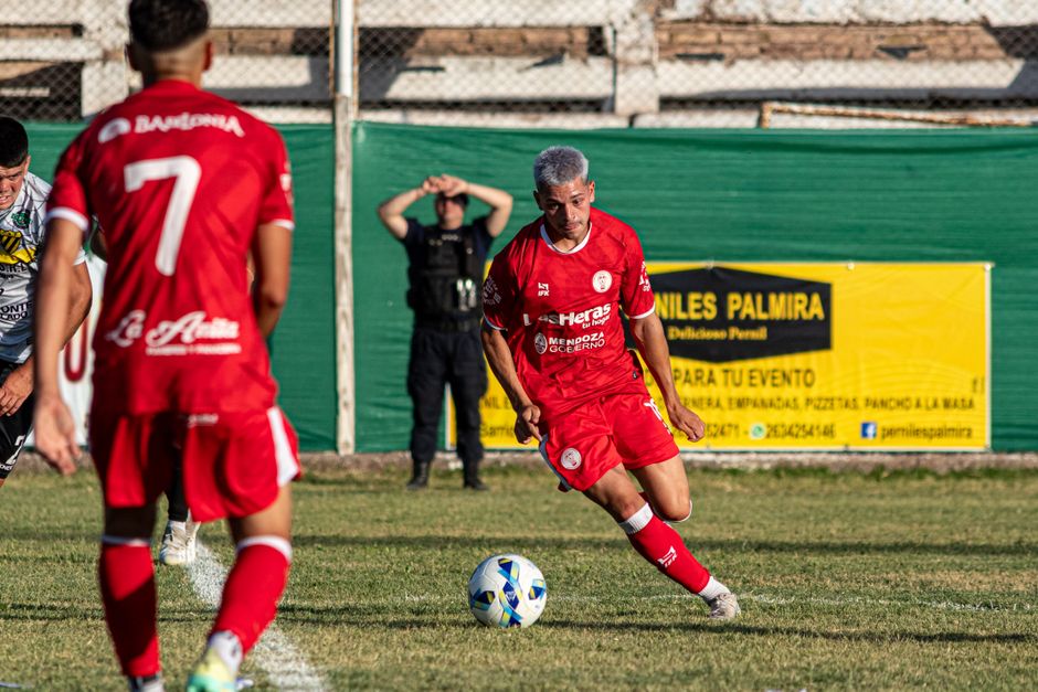 Canberra's Amateur Leagues Intensify: Which Clubs Will Claim Finals Glory?