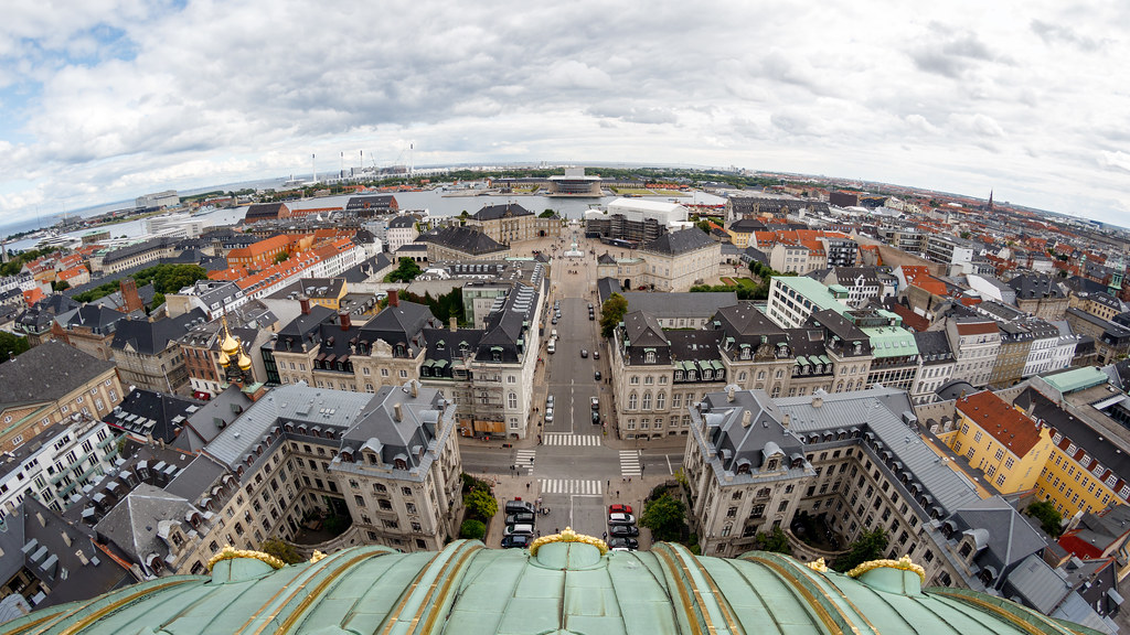 Copenhagen Residents Cut Screen Time, Sleep Better With Phone-Free Hours