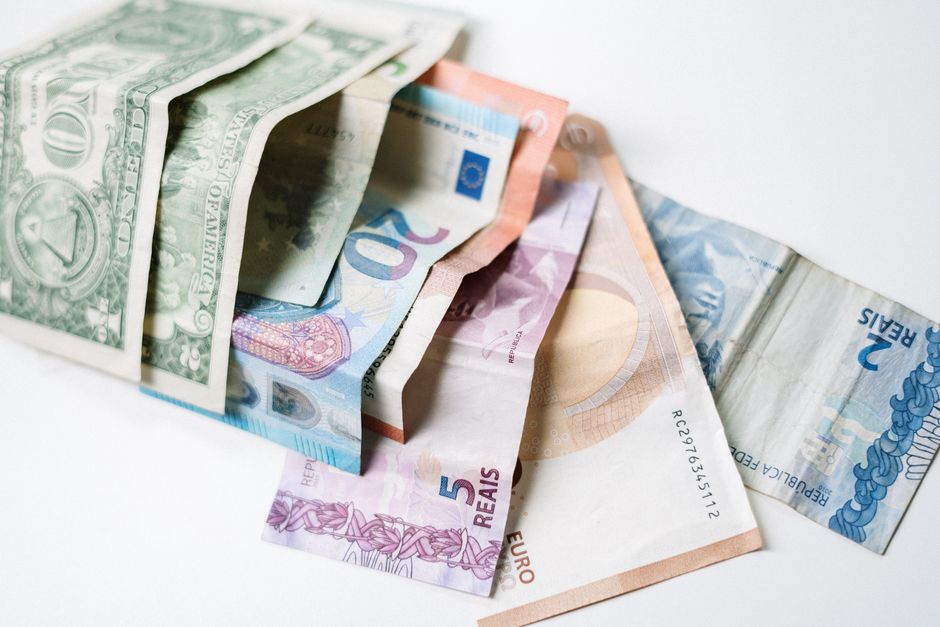 Equities Surge, But the Bond Market Is Telling a Different Story