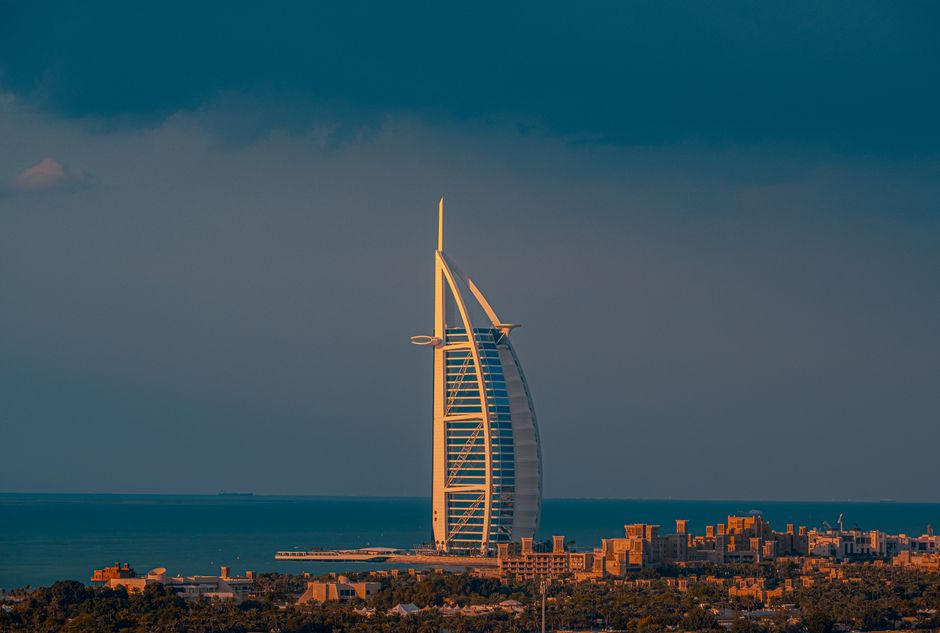 Dubai's Nutrition Revolution: How Global Wellness Trends Stack Up Against Local Eating Habits