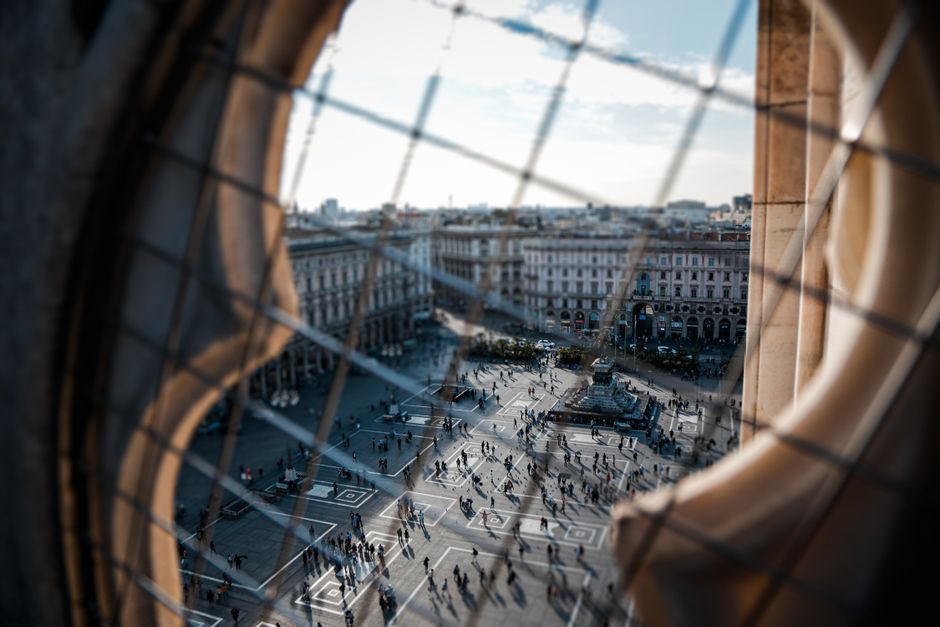 Milan's Duplicate Image Replacement Efforts: A Global Comparison