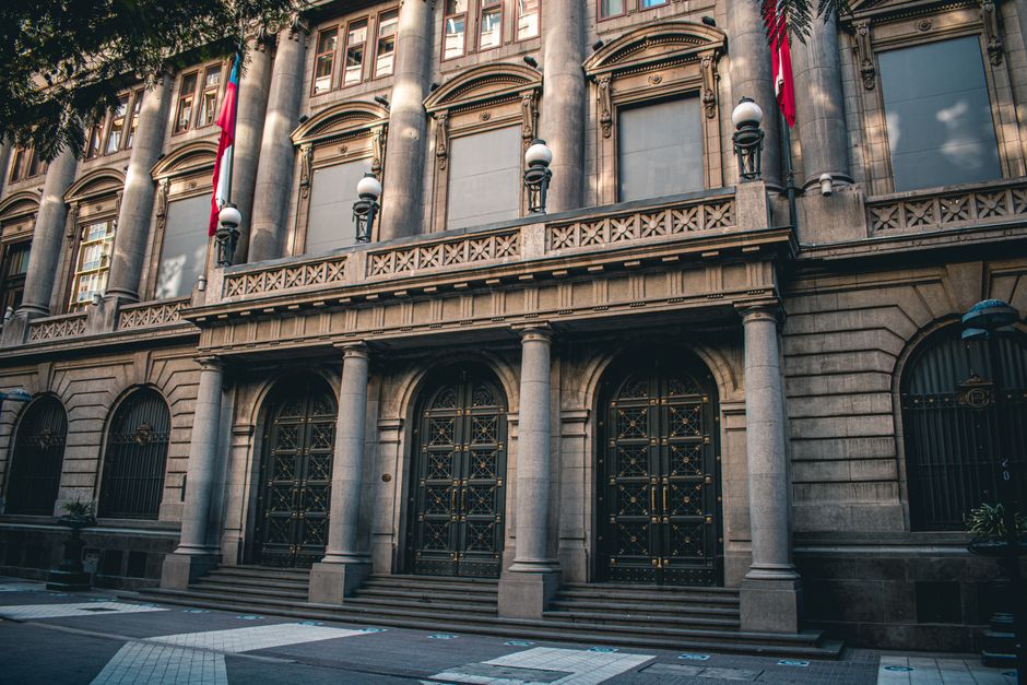 Global Supply Chain Overhaul Is Reshaping Santiago's Job Market—and Not Everyone Is Ready