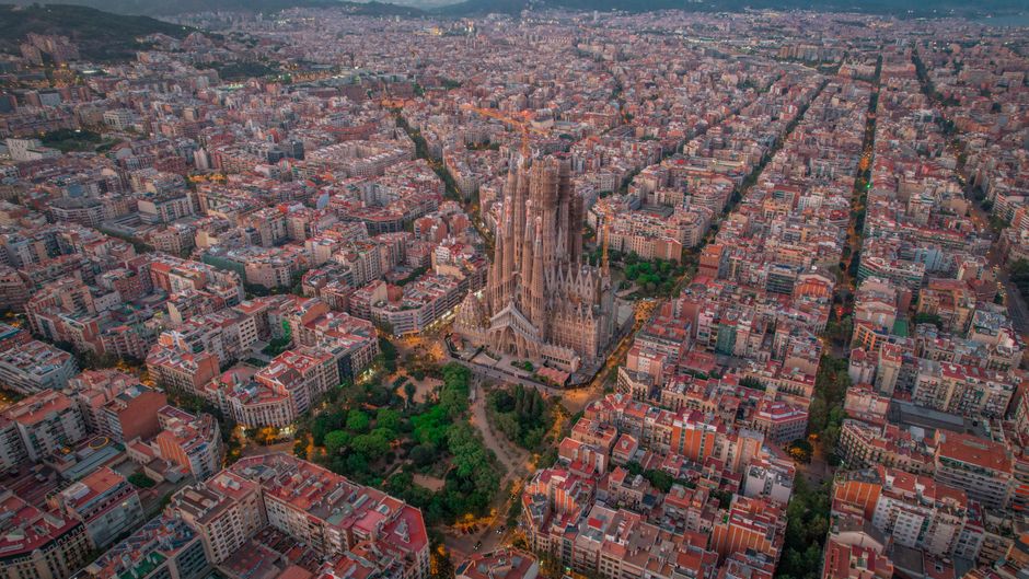 Barcelona's Secondary Neighborhoods Deliver 5-7% Rental Yields for Smart Investors