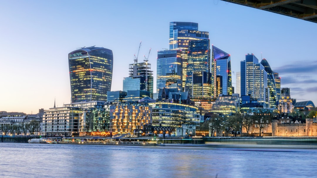London's Finance Sector Braces for Turbulent Year as Investment Headwinds Intensify