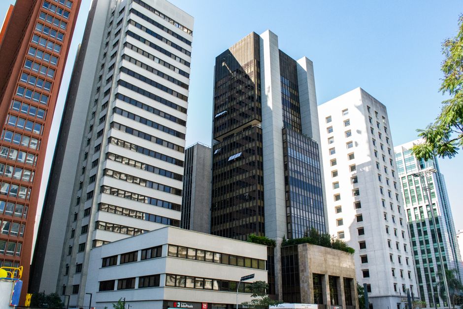 São Paulo's Tech-Export Boom Opens Door for Mid-Career Switchers—and the Training Firms Cashing In