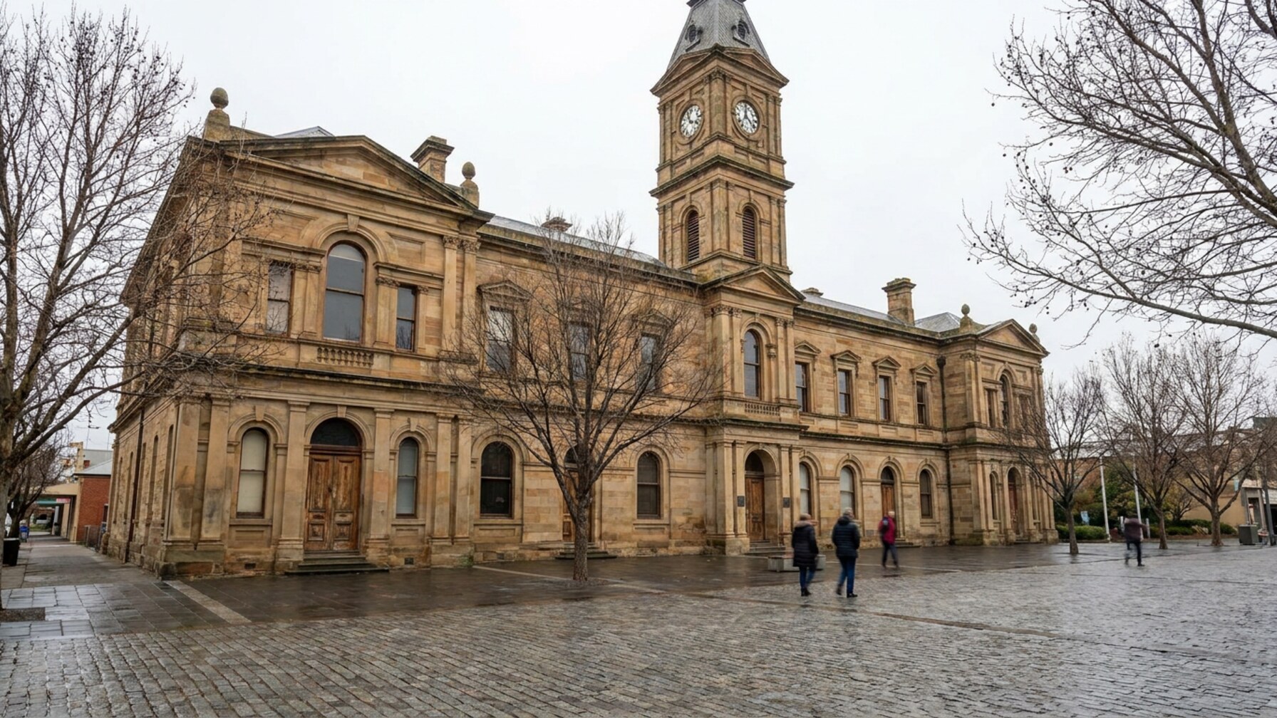 Construction starts on 181 homes in Delacombe as Ballarat advances plans for 23,200 new dwellings